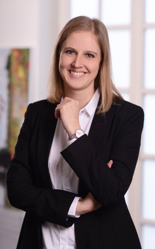 Rechtsanwältin und Fachanwältin Alexandra Deinhard